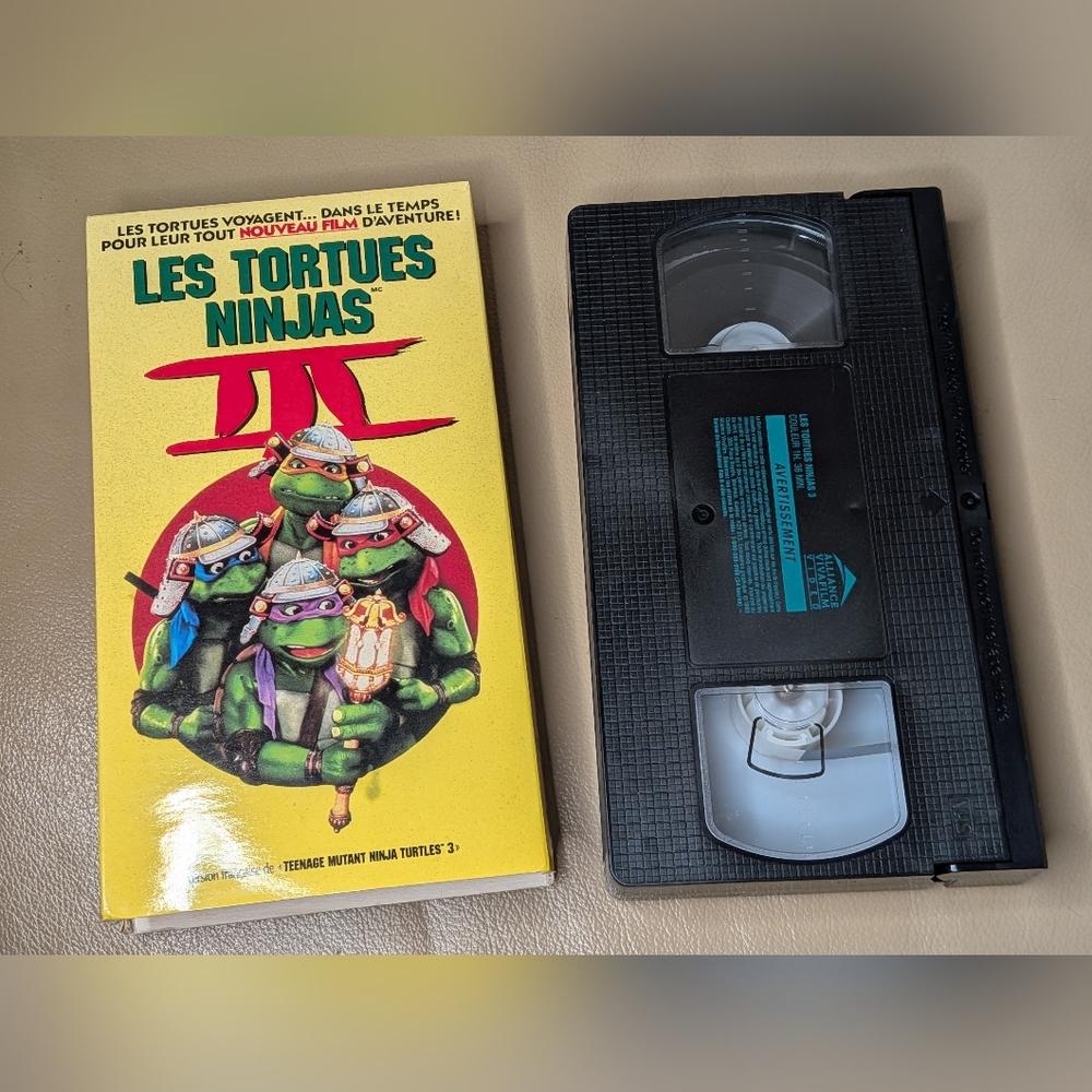 Teenage Mutant Ninja Turtles 3 VHS Tape French Tested - Picture 1 of 4